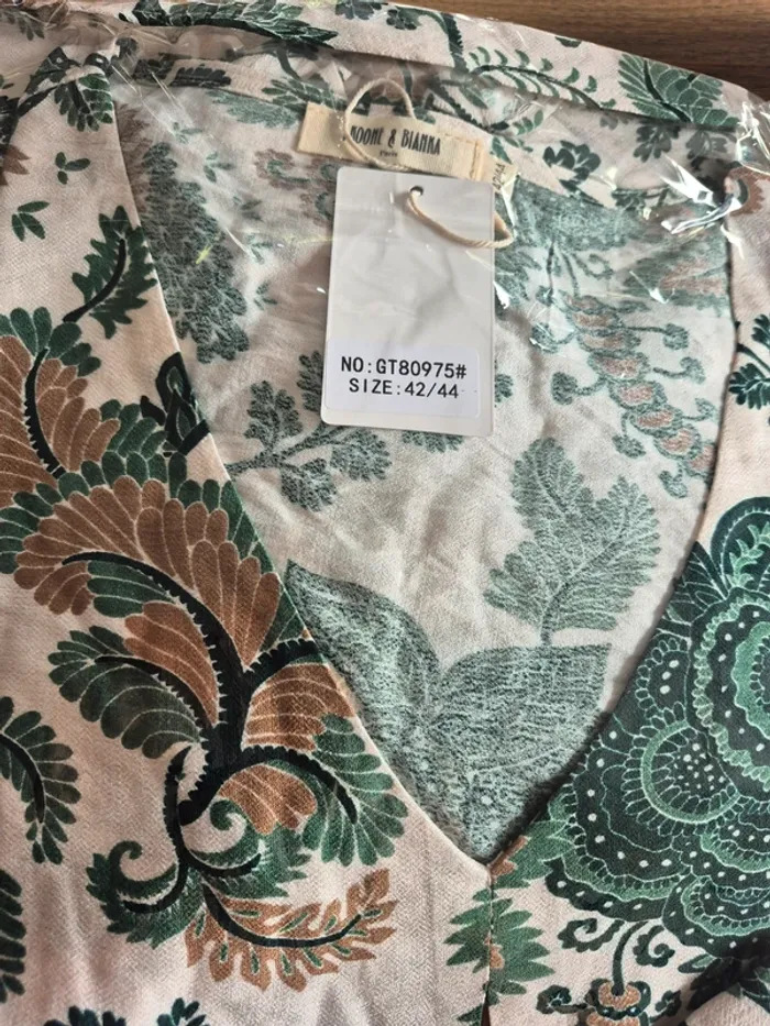 Blouse Fleurie Verte Manches Courtes Femme Taille 42/44 - photo numéro 3
