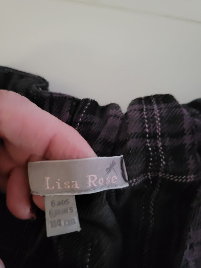 Jupe style écossais Lisa rose 6 ans très bon état - photo numéro 2