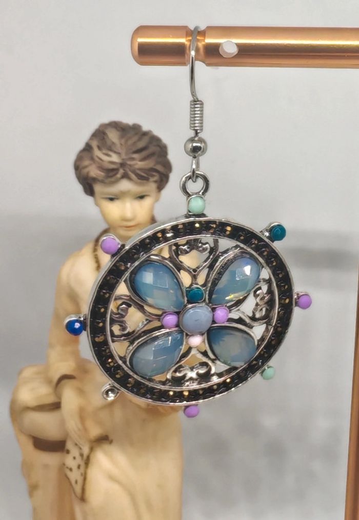 Boucles d'oreilles pendantes - photo numéro 2