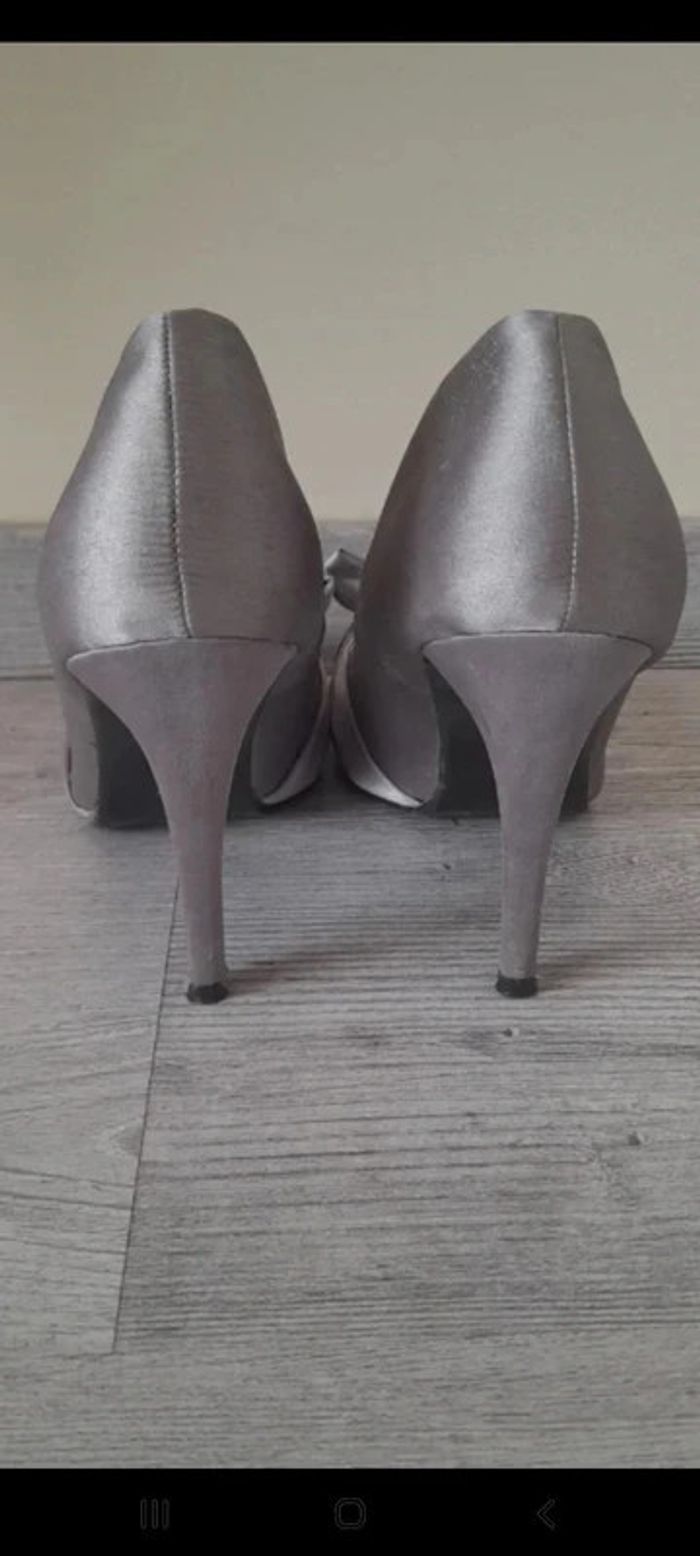 Escarpins argentés - photo numéro 3