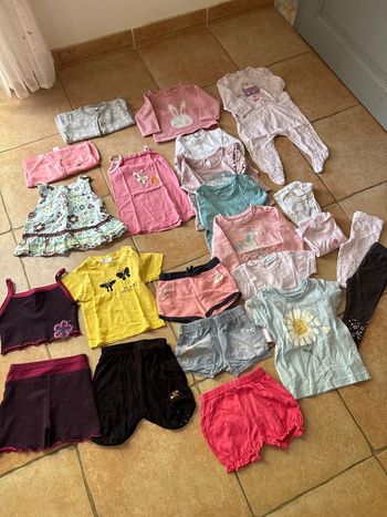 Lot de 24 vêtements en 6 mois