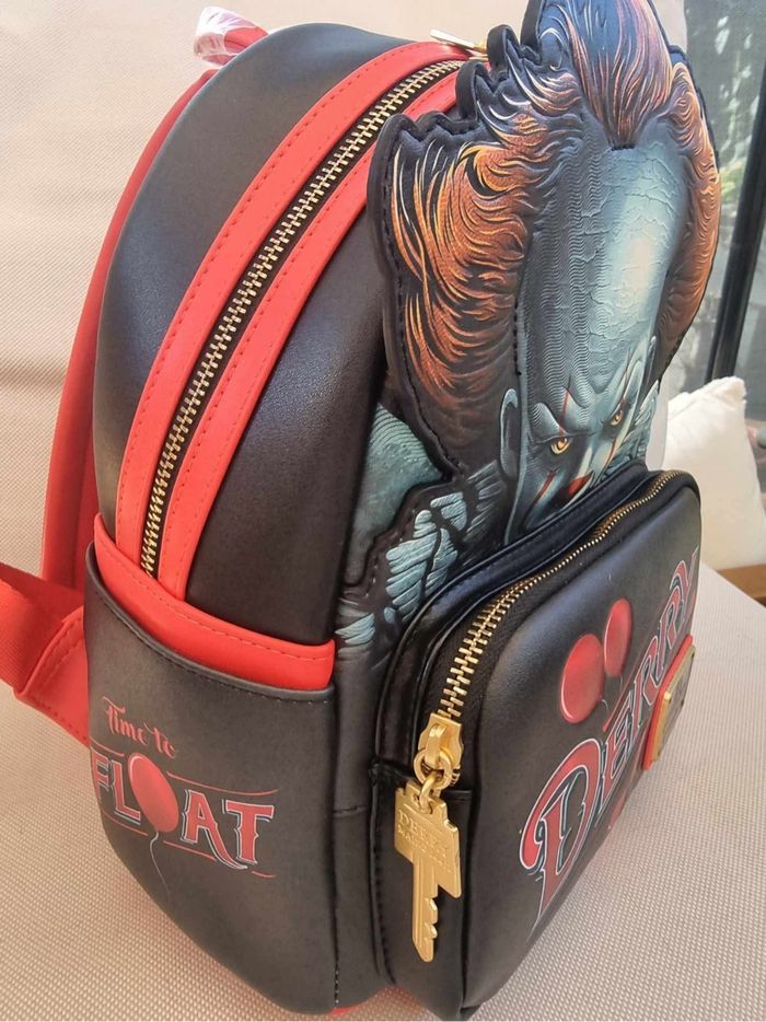 If CA - Pennywise - Mini Sac à Dos LoungeFly - photo numéro 4