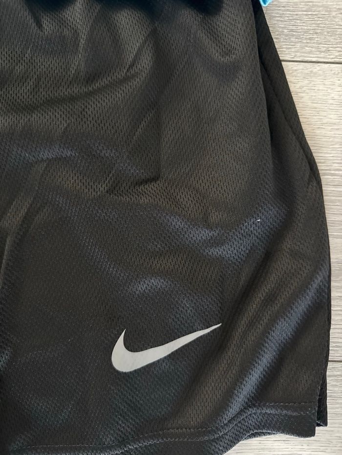 Ensemble Nike - photo numéro 2