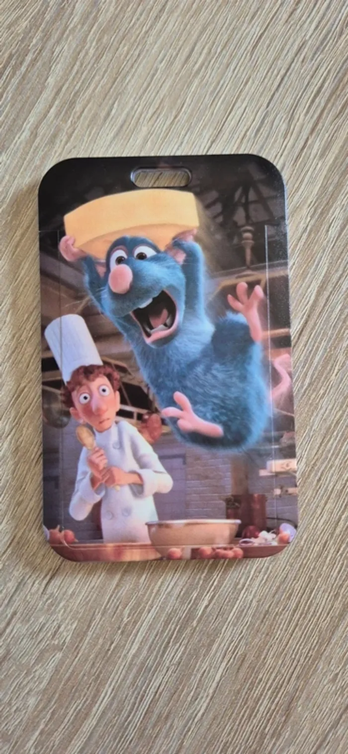 Porte carte d'identité Ratatouille 🐀 avec lanière fantaisie. - photo numéro 2