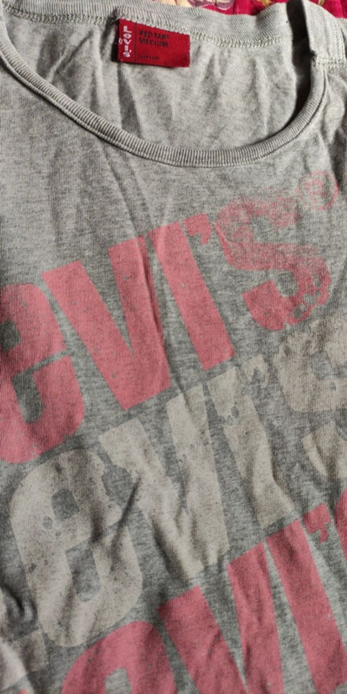 Tee shirt Levi's taille m - photo numéro 2