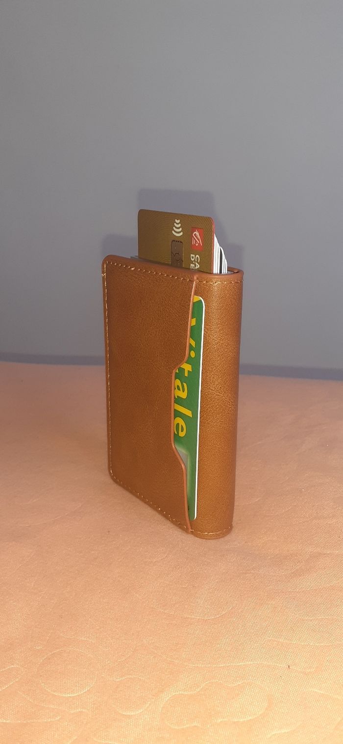 Card holder