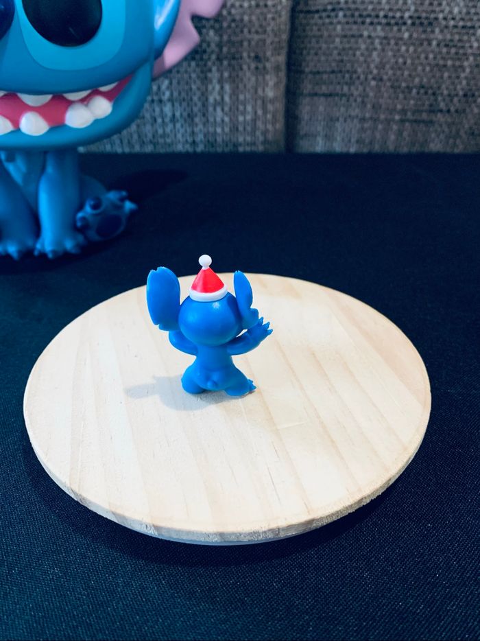 Figurine Stitch - Collection Noël (7 sur 11) - photo numéro 2