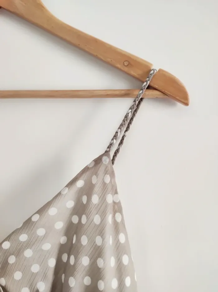 Robe à pois beige et blanc - T36 - très bon état - photo numéro 4