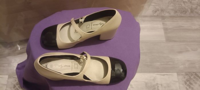 Chaussures à talons neuves - photo numéro 2