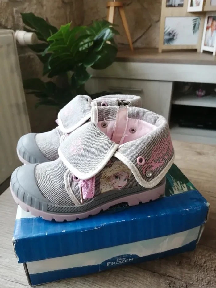 Chaussures fille "Disney Frozen" - photo numéro 2