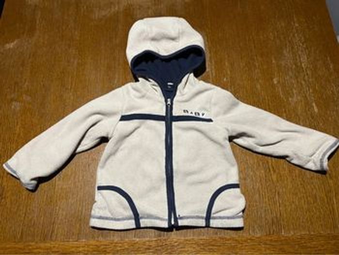 Gilet zippé à capuche chaud