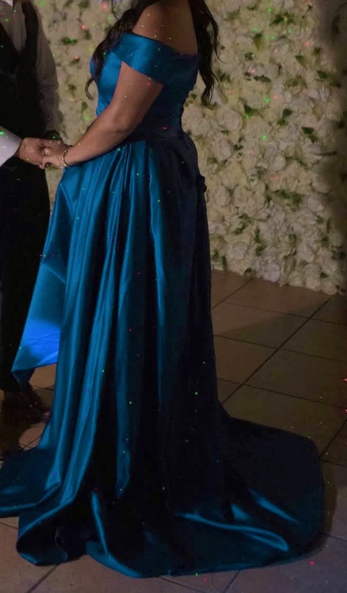 Robe de soirée - photo numéro 2