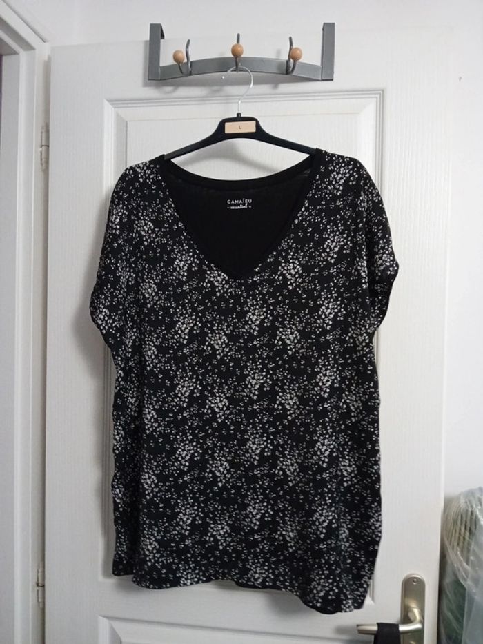 2 hauts noirs à motifs - photo numéro 4