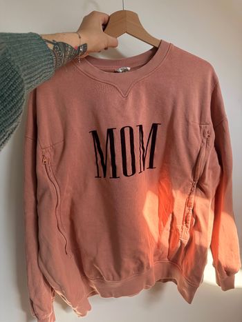 Sweat mom d'amour allaitant