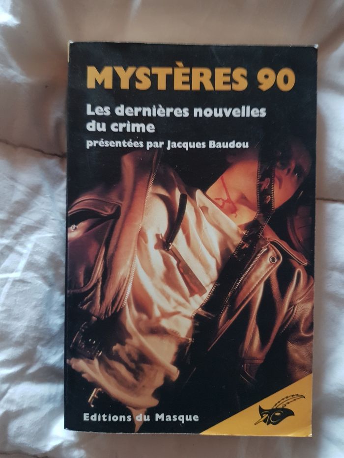Livre  " mystère 90"
