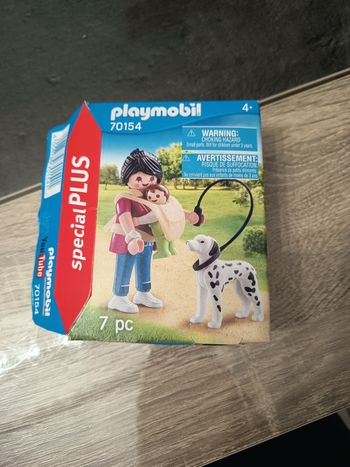 Playmobil spécial plus 70154 Maman avec bébé et son chien