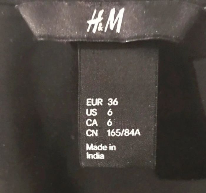 323 - Robe noire - photo numéro 5