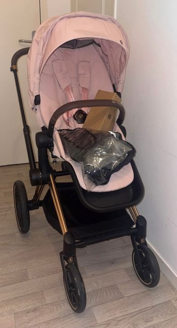 Vend poussette cybex priam 4