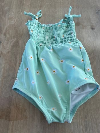 Maillot de bain fleuri fille