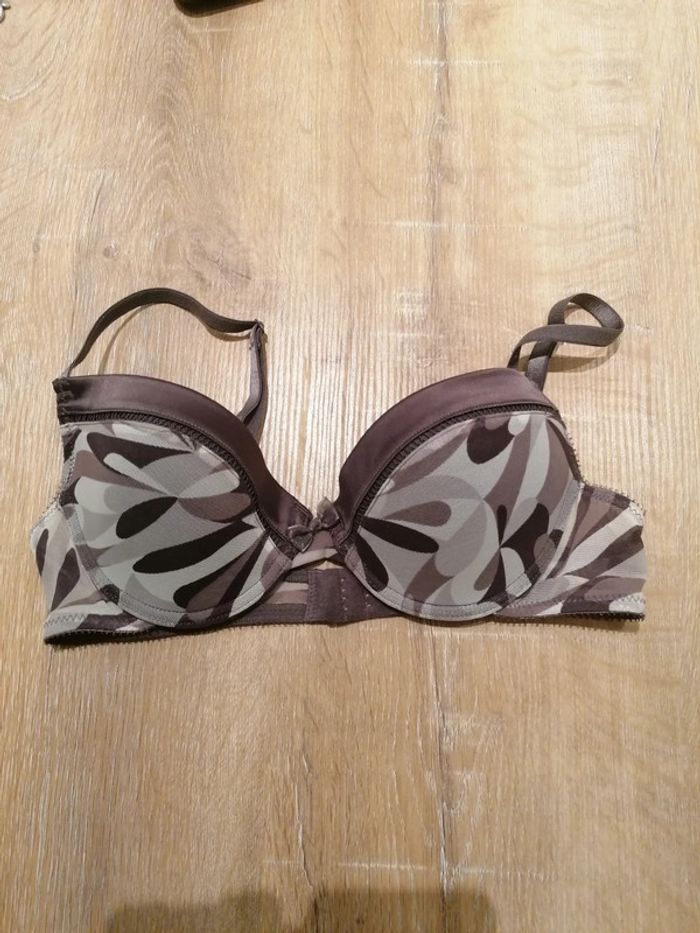 Soutien gorge camouflage 90B neuf