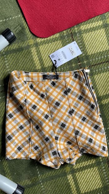 Très joli short taille 34
