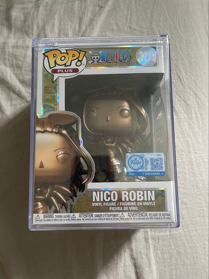Funko pop Nico Robin bronze 2179 one piece