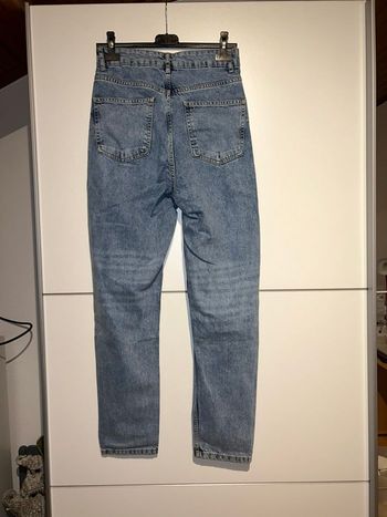 Jean mom bleu clair – taille 38 – très bon état
