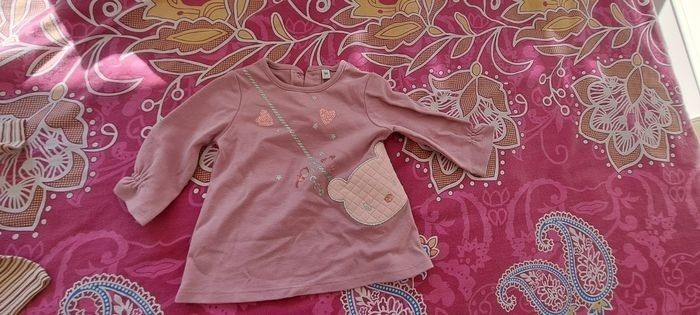 Lot bodies ett-shirt longue manche fille 6 mois - photo numéro 2