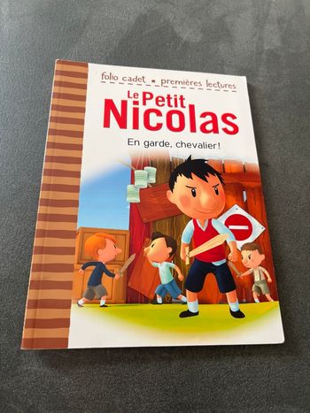 Livre le petit Nicolas en garde chevalier 