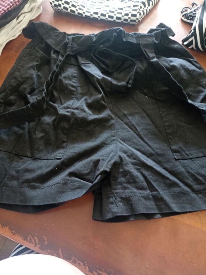 Short avec bretelles