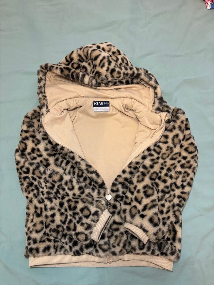 Blouson fausse fourrure léopard Kiabi 10 ans
