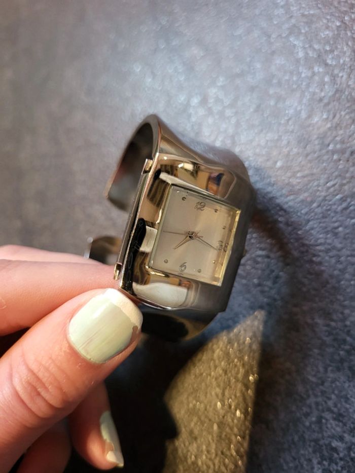 Montre élégante ! - photo numéro 6