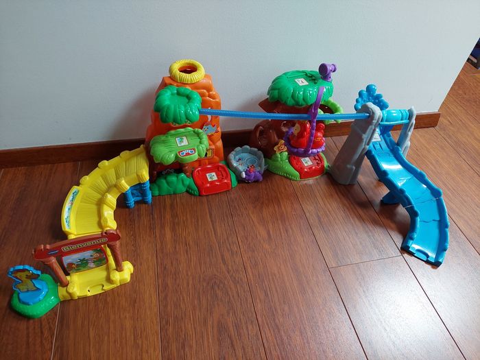 Tut tut animos jungle