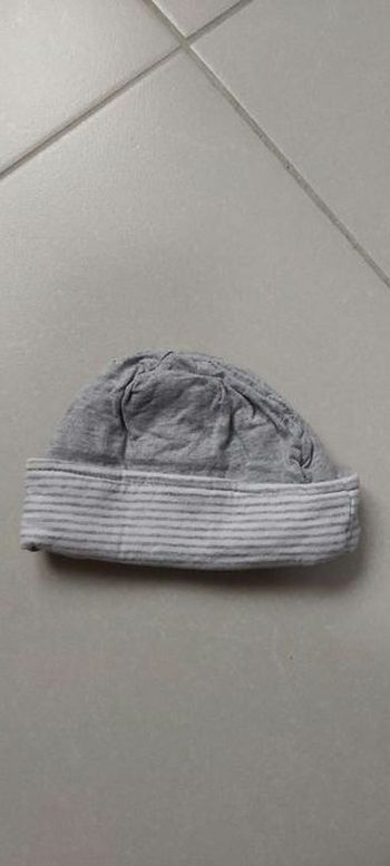 Bonnet épais naissance