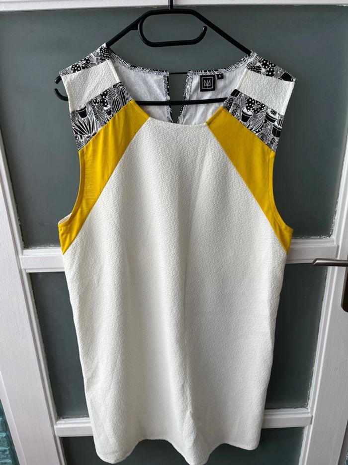 Jolie robe de créatrice