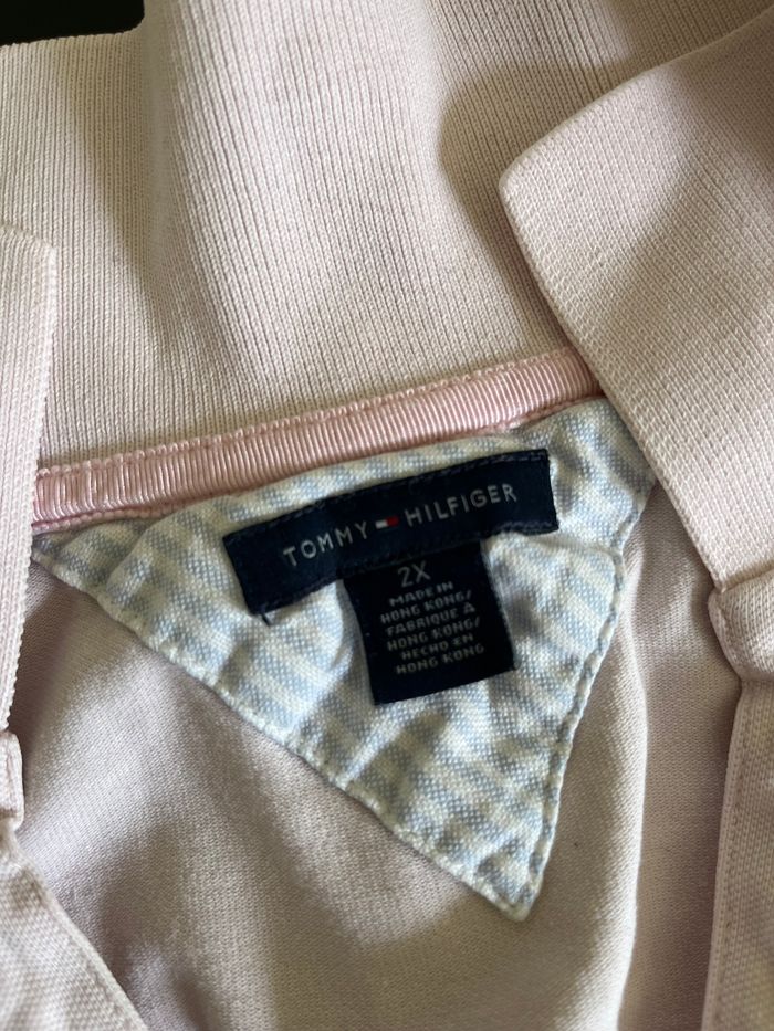 Crop top tommy hilfiger XL rose en très bon état - photo numéro 3