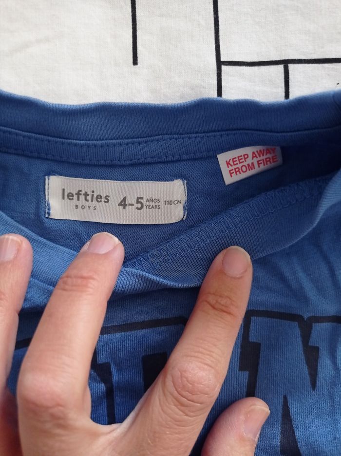 Tee shirt 4/5 ans - photo numéro 2