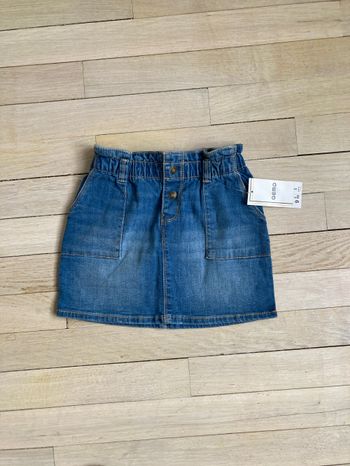 Jupe en jean taille 5 ans neuve
