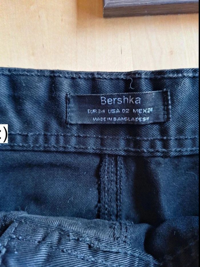 Jupe courte pour Femme taille XS Marque Bershka très bon état - photo numéro 6
