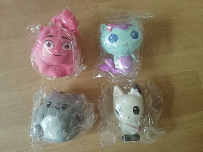 Figurines