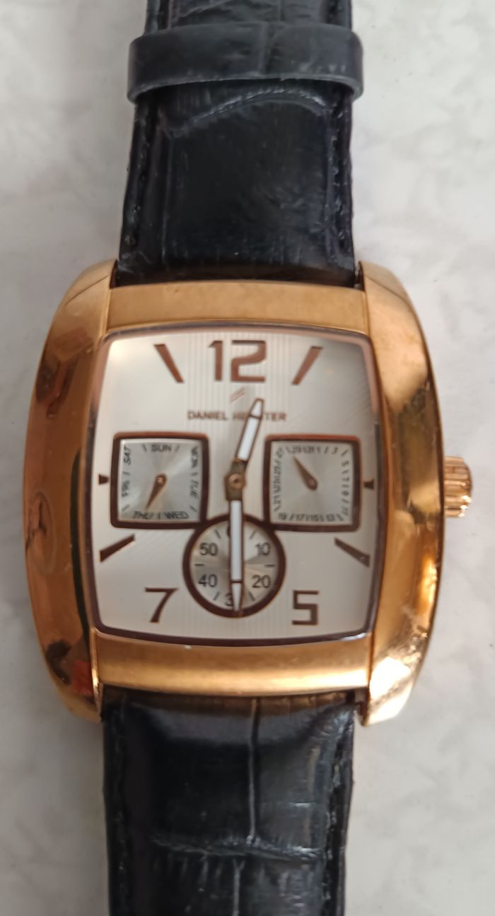 Montre - Daniel Hechter - DH014 - Quartz - Analogique - Chic - Cuir Noir - 3ATM - photo numéro 2