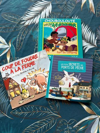 Lot de trois livres pour enfants