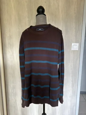 Pull léger, Celio