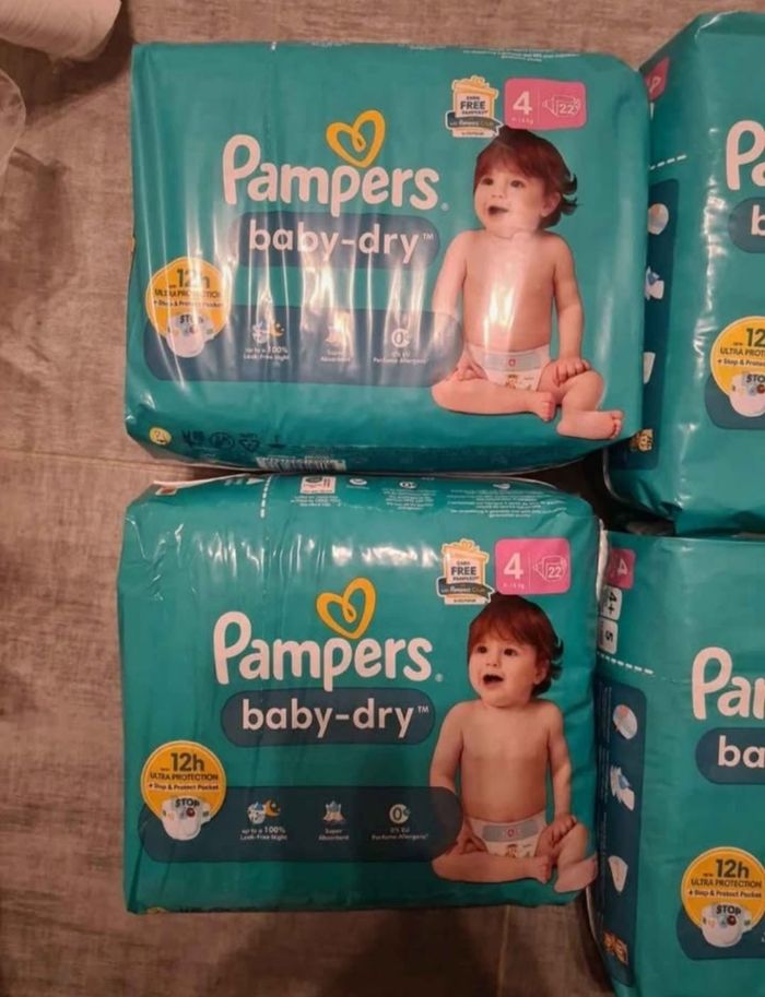 Pampers baby dry taille 4 - photo numéro 3