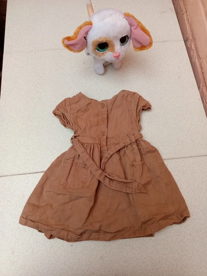 Robe marron Kiabi taille 18mois