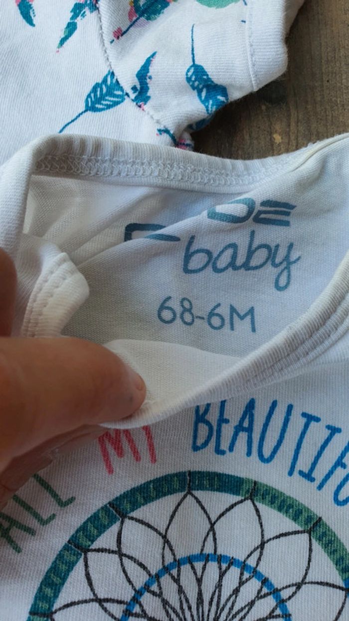 Lot de body code baby 6 mois en très bon état - photo numéro 3