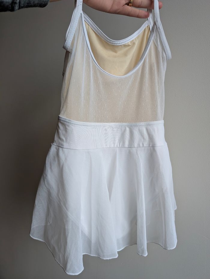 Justaucorps jupette taille 10/12 ans - photo numéro 2