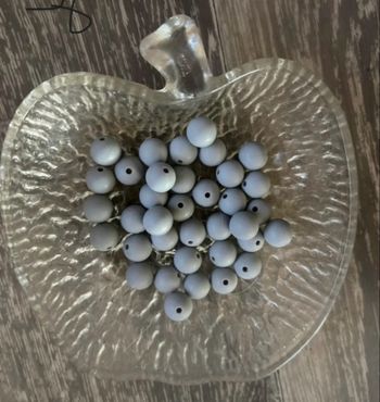 Perles rondes grises