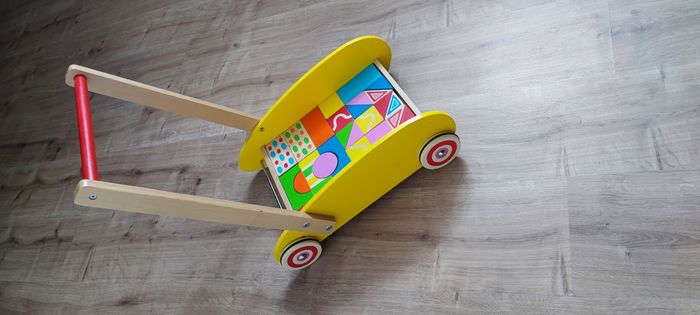 Chariot de marche avec blocs en bois - photo numéro 3