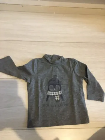 Sous pull gris vertbaudet 6 mois